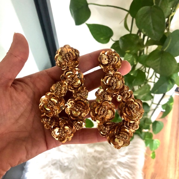 Gold sequin statement earrings - Picture 2 of 2